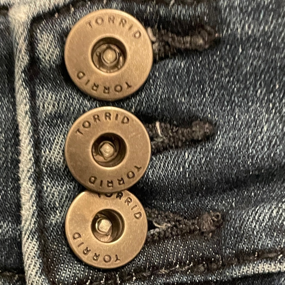 Torrid Crop Jegging Jeans - Picture 5 of 5